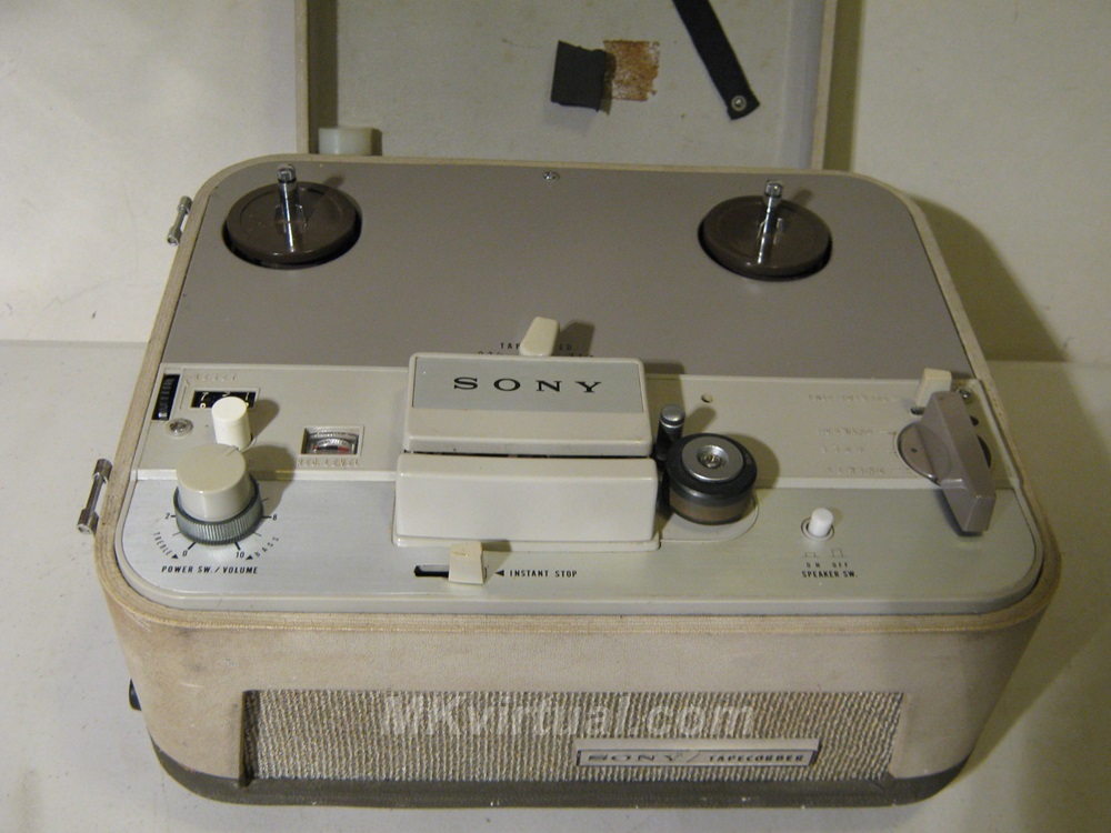 Sony TC-102M monophonic tape recorder
